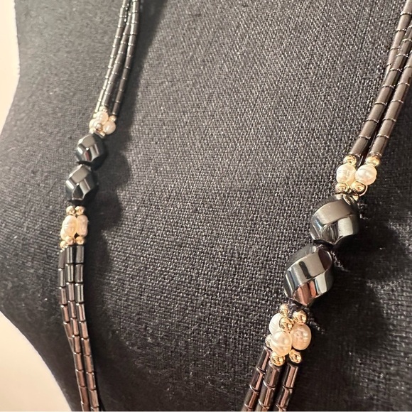 Vintage Twisted Hematite Triple Strand Fresh Water Pearls Long Necklace EUC - Picture 4 of 17